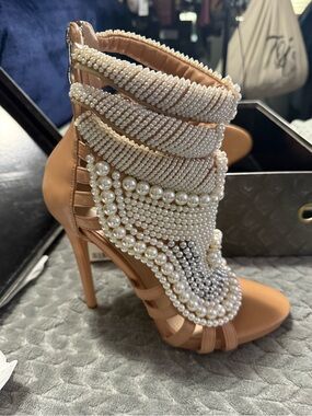 Azalea WangPearl-Embellished Strappy High Heel Sandals - Nude